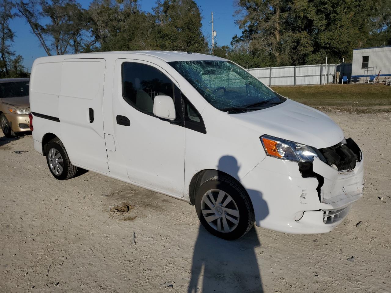 Photo 3 VIN: 3N6CM0KN7JK696812 - NISSAN NV 