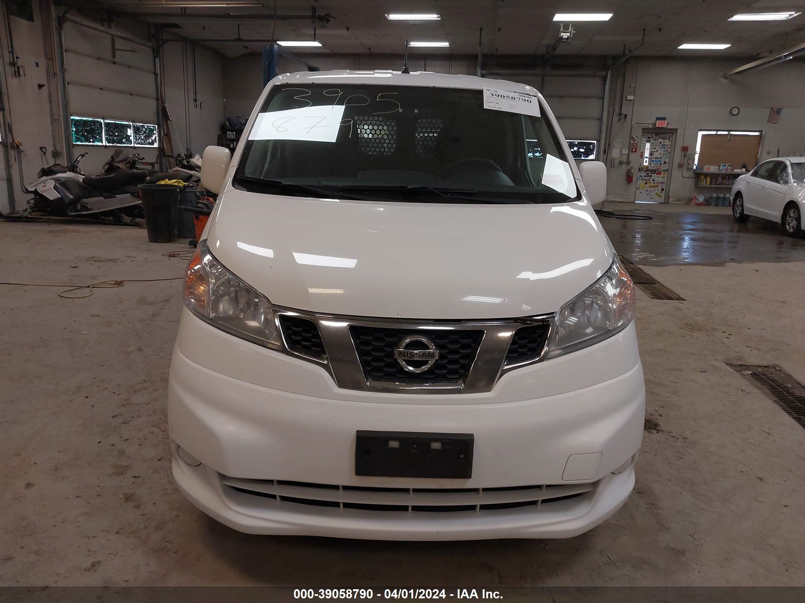 Photo 11 VIN: 3N6CM0KN7JK704682 - NISSAN NV200 