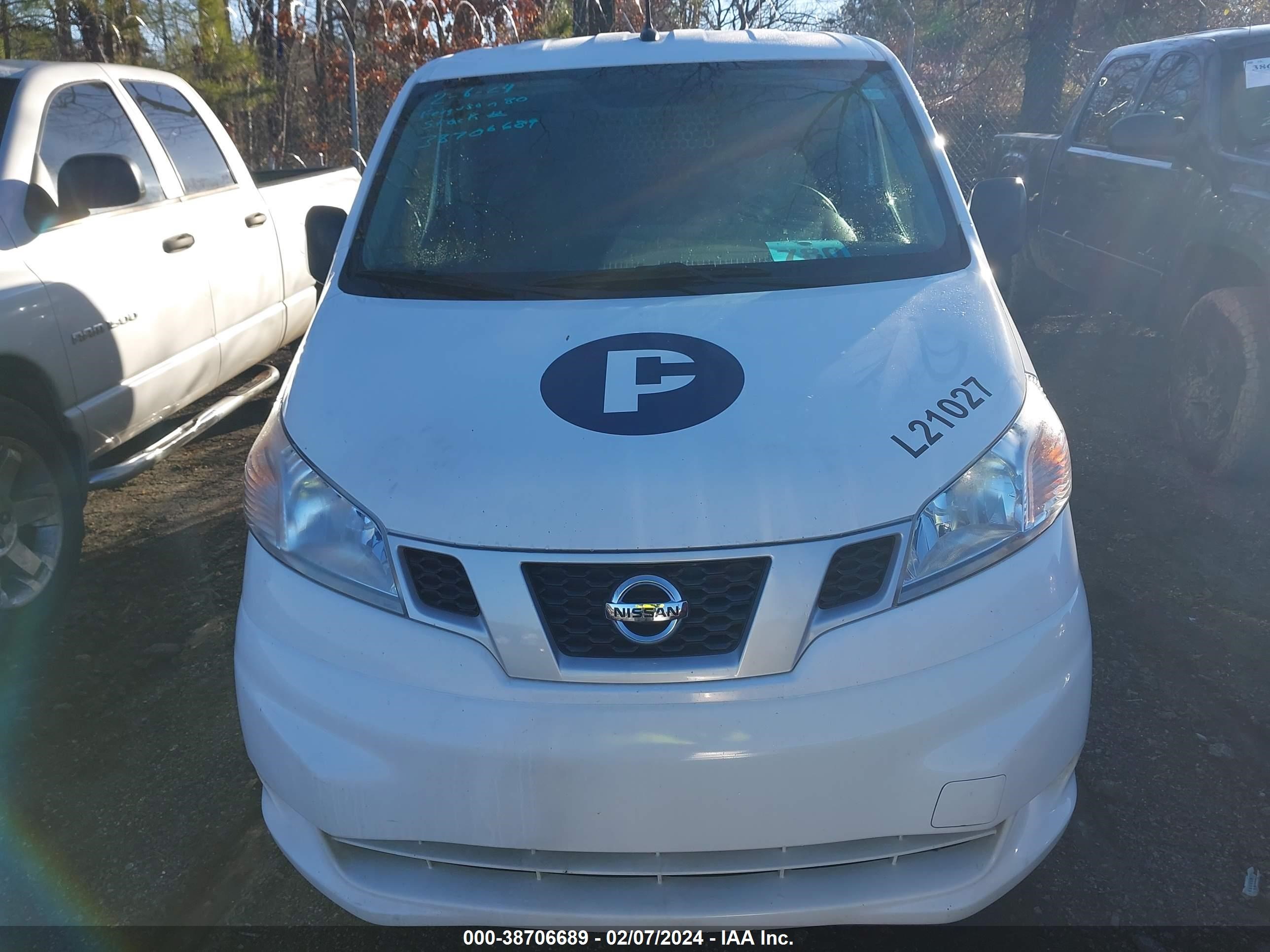 Photo 12 VIN: 3N6CM0KN7LK694786 - NISSAN NV200 