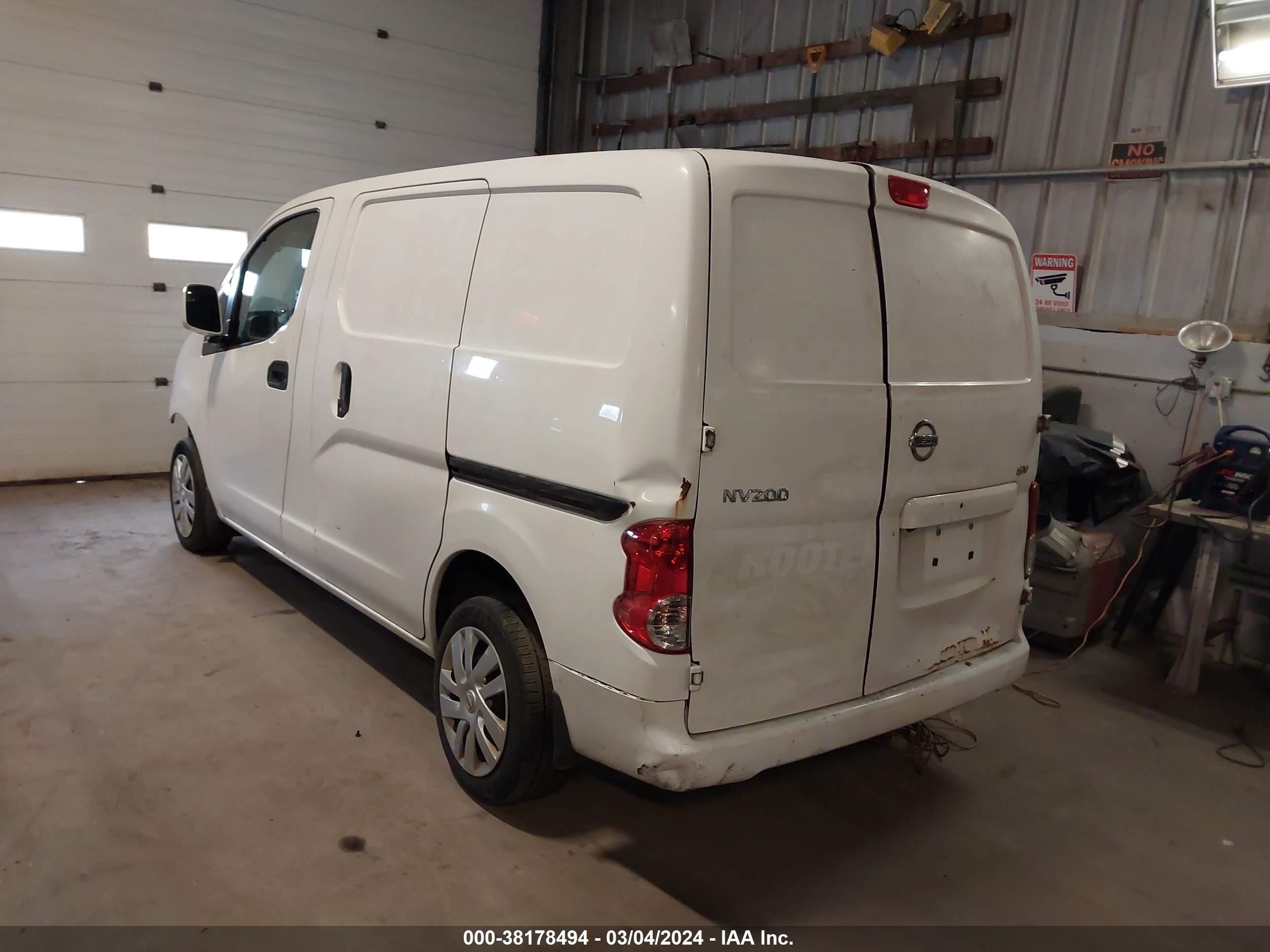 Photo 2 VIN: 3N6CM0KN8FK717643 - NISSAN NV200 