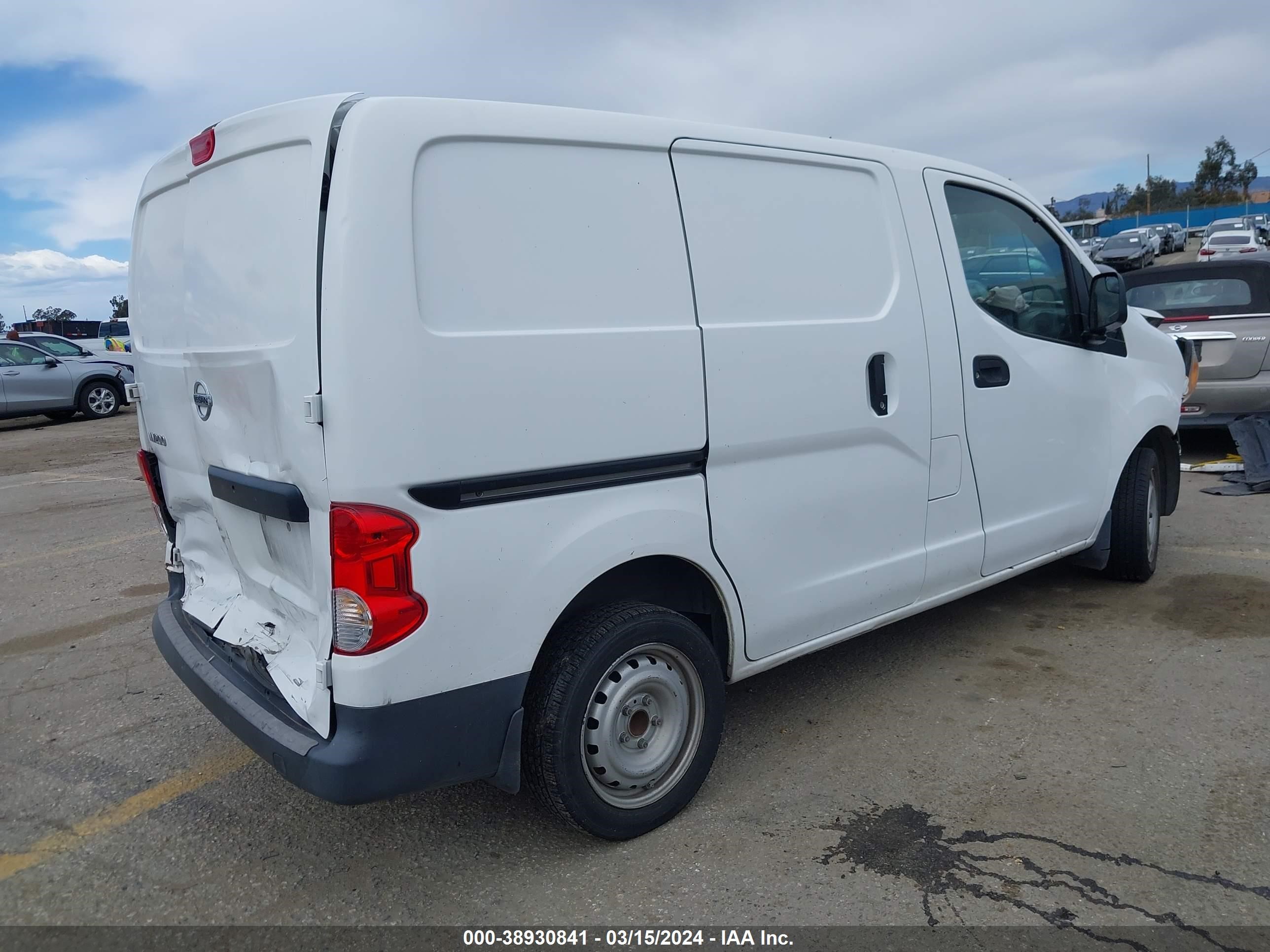 Photo 3 VIN: 3N6CM0KN8HK715216 - NISSAN NV200 