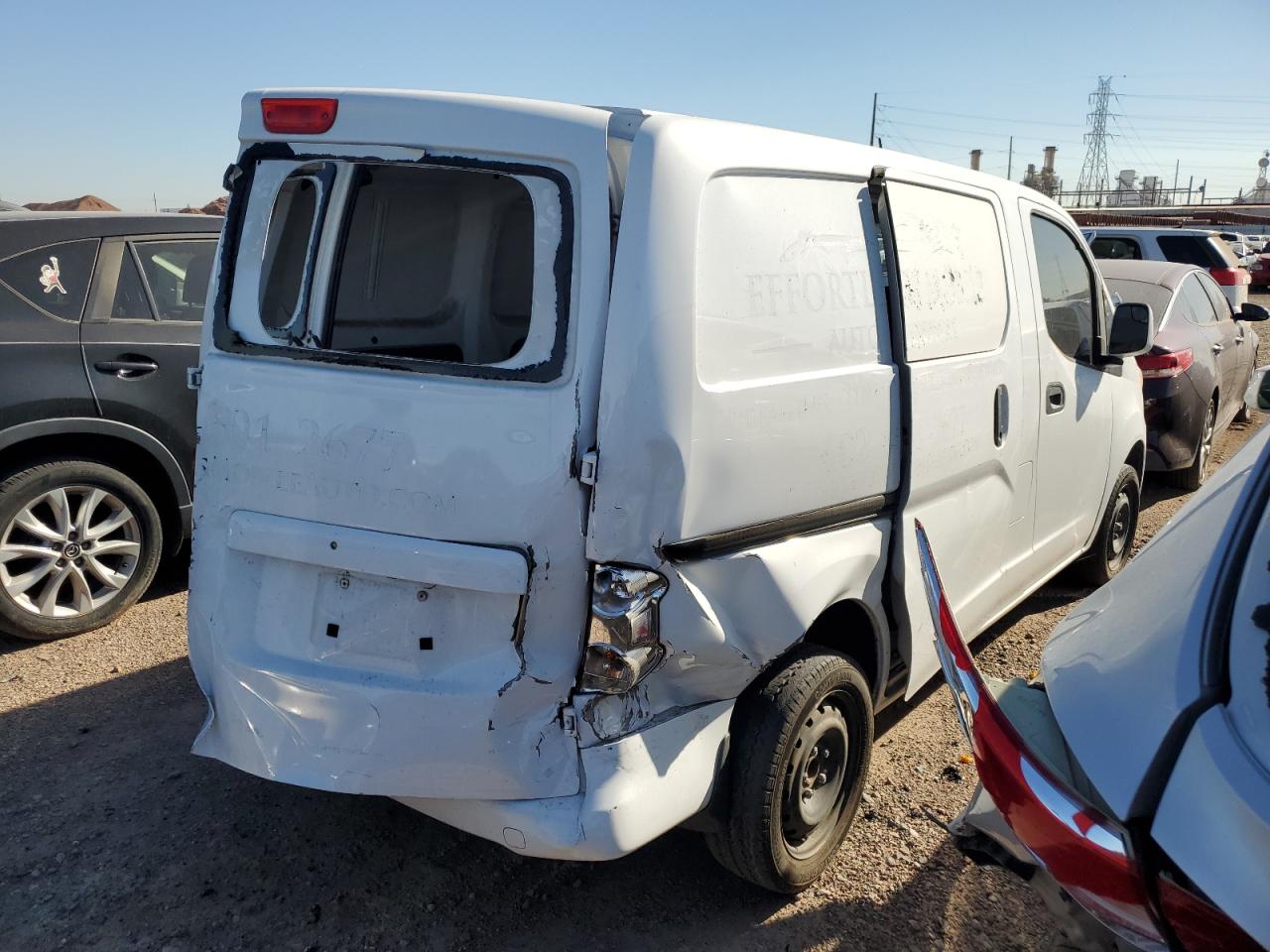 Photo 2 VIN: 3N6CM0KN8JK701757 - NISSAN NV 