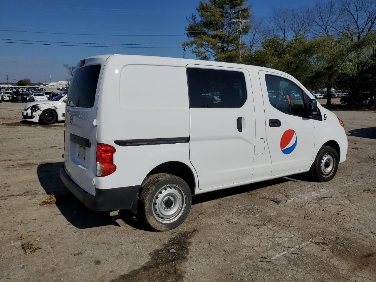 Photo 2 VIN: 3N6CM0KN8LK695512 - NISSAN NV 