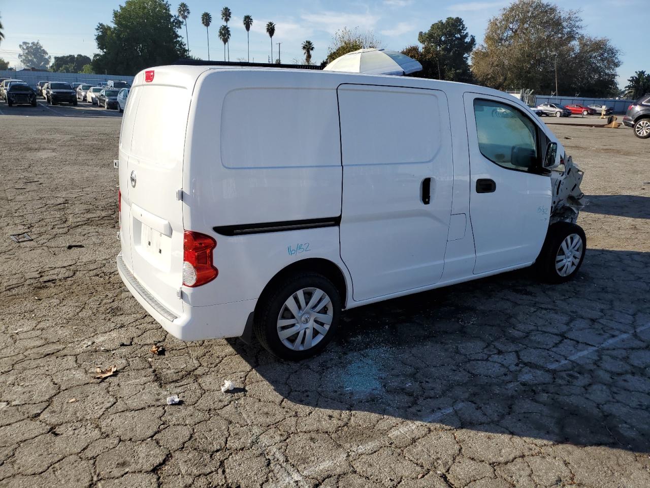 Photo 2 VIN: 3N6CM0KN8LK699057 - NISSAN NV 