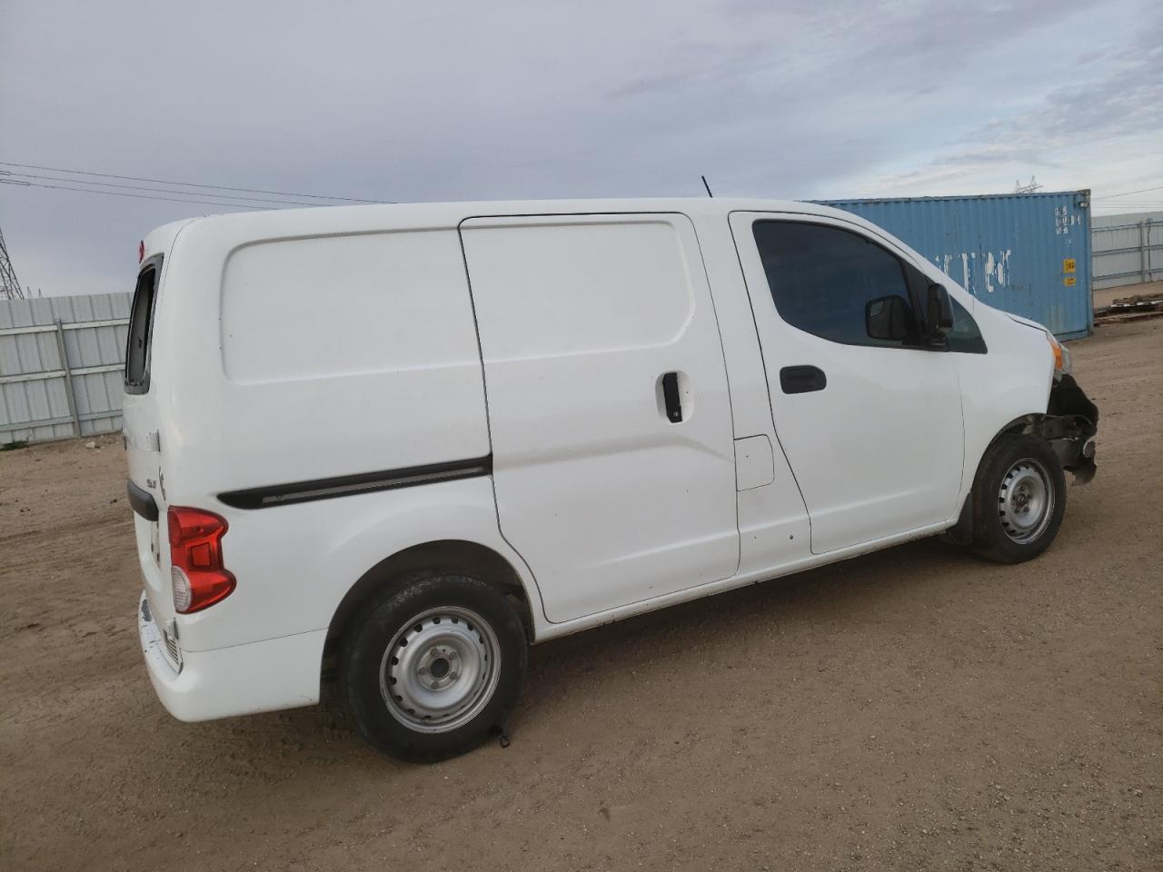 Photo 2 VIN: 3N6CM0KN9FK690582 - NISSAN NV 