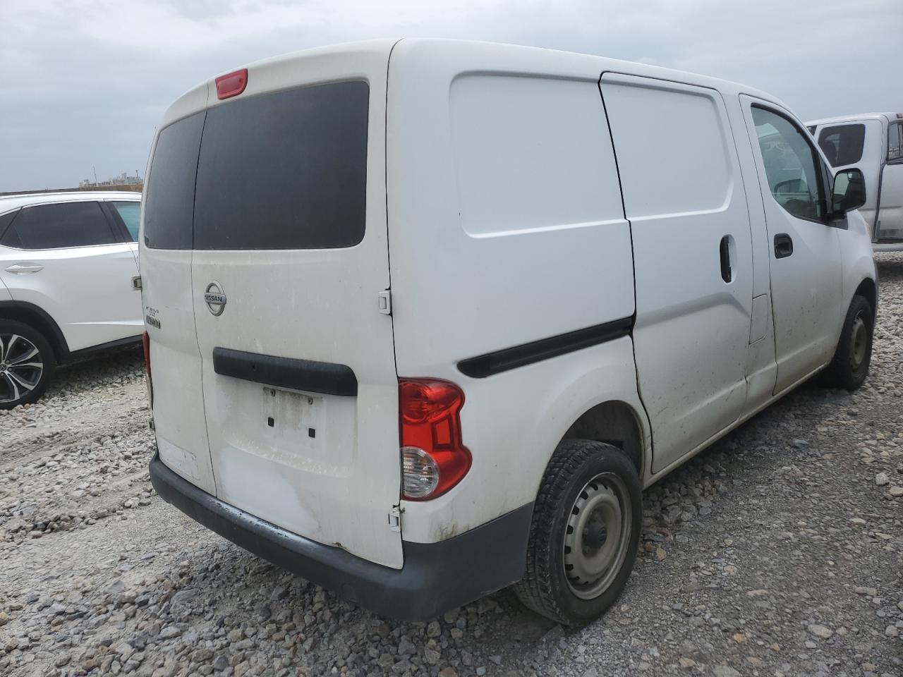 Photo 2 VIN: 3N6CM0KN9GK695766 - NISSAN NV 