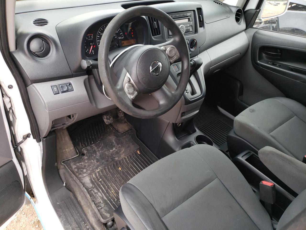 Photo 7 VIN: 3N6CM0KN9HK715967 - NISSAN NV 