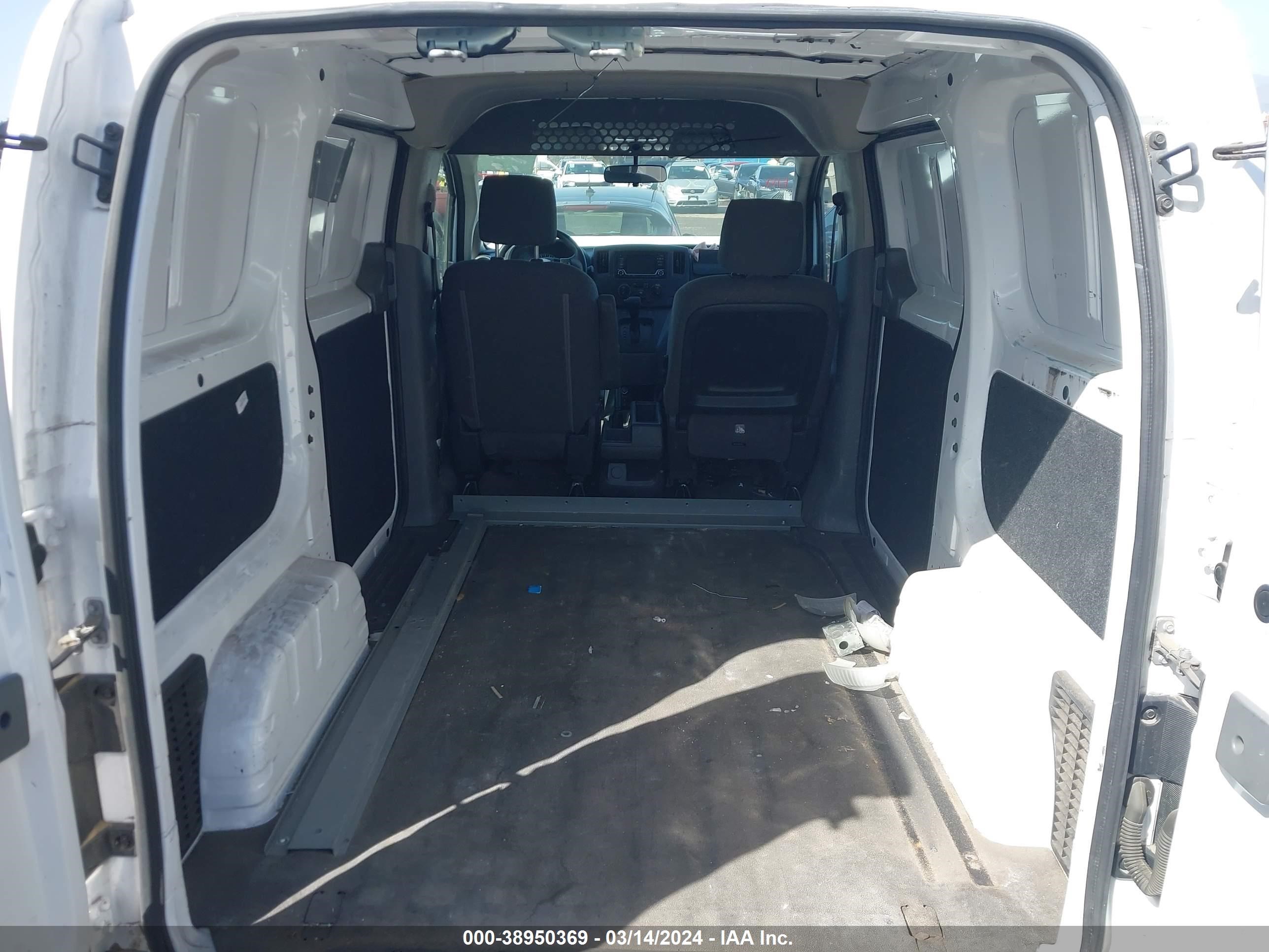 Photo 7 VIN: 3N6CM0KN9JK698772 - NISSAN NV200 