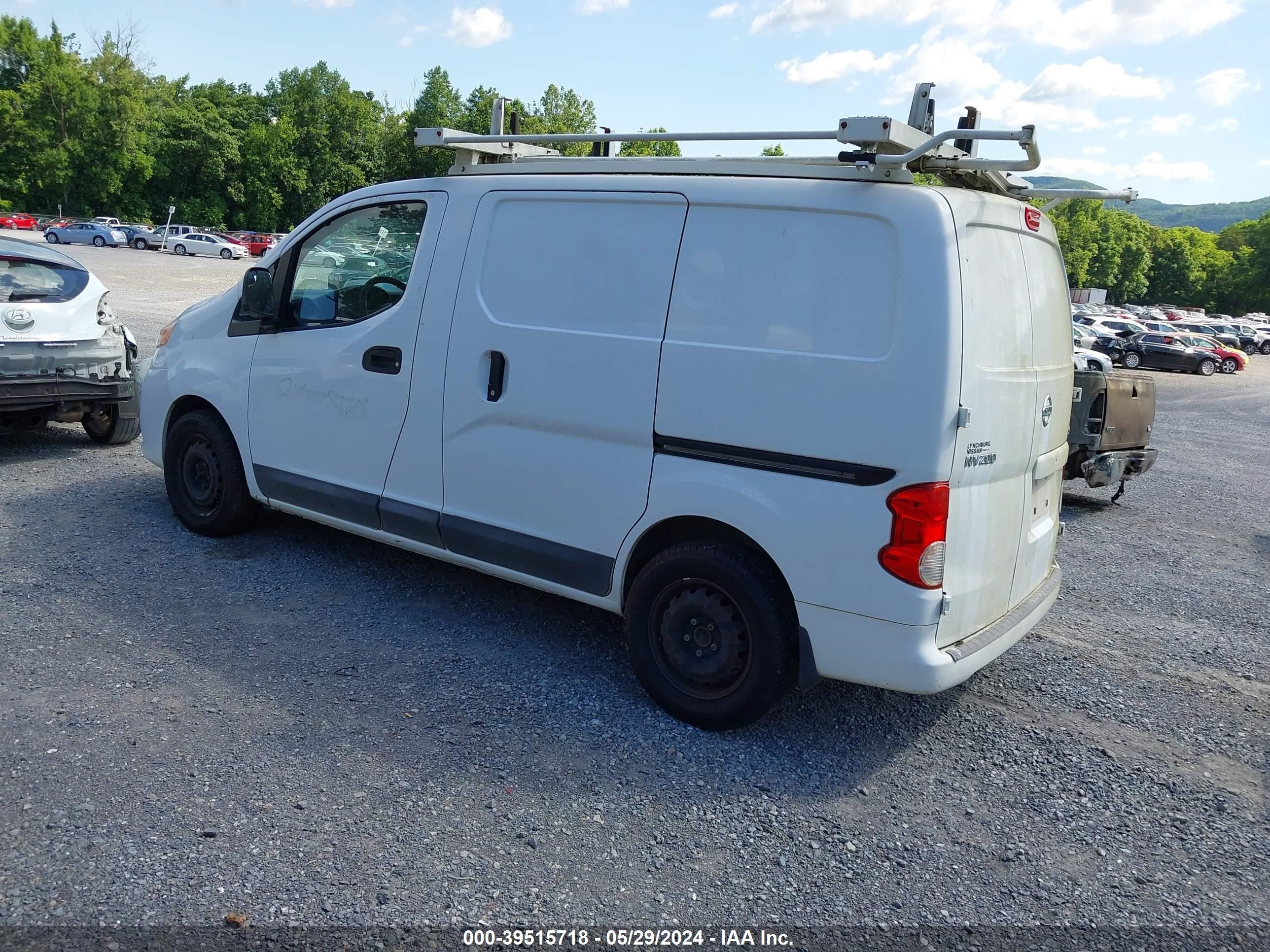 Photo 2 VIN: 3N6CM0KNXEK698429 - NISSAN NV200 