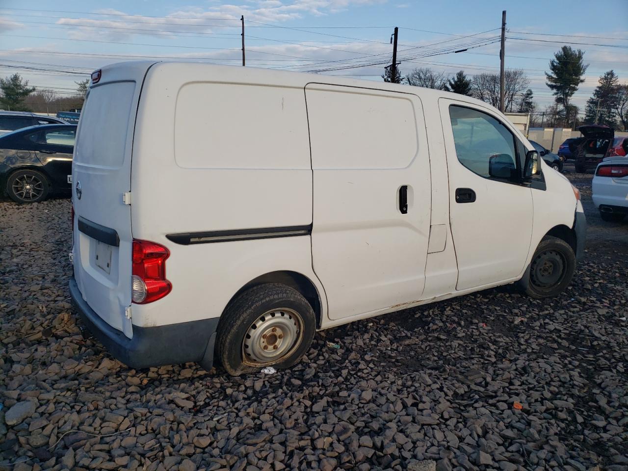 Photo 2 VIN: 3N6CM0KNXHK695423 - NISSAN NV 