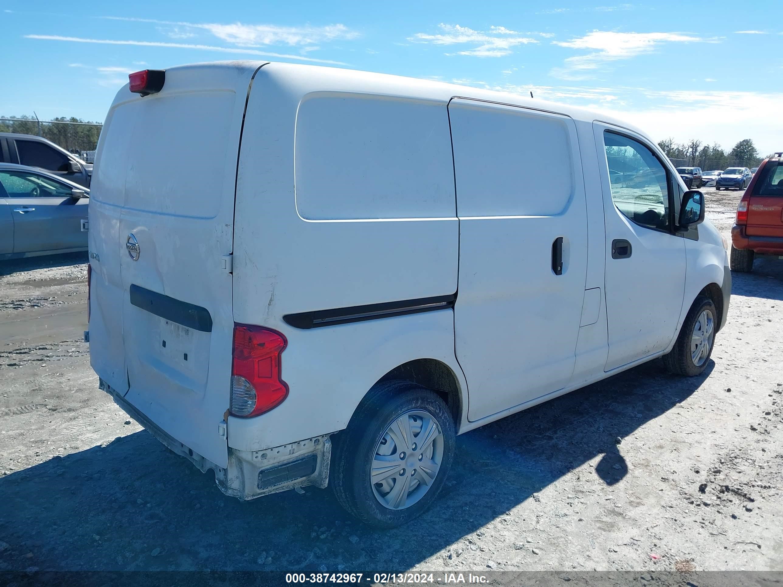 Photo 3 VIN: 3N6CM0KNXHK704184 - NISSAN NV200 