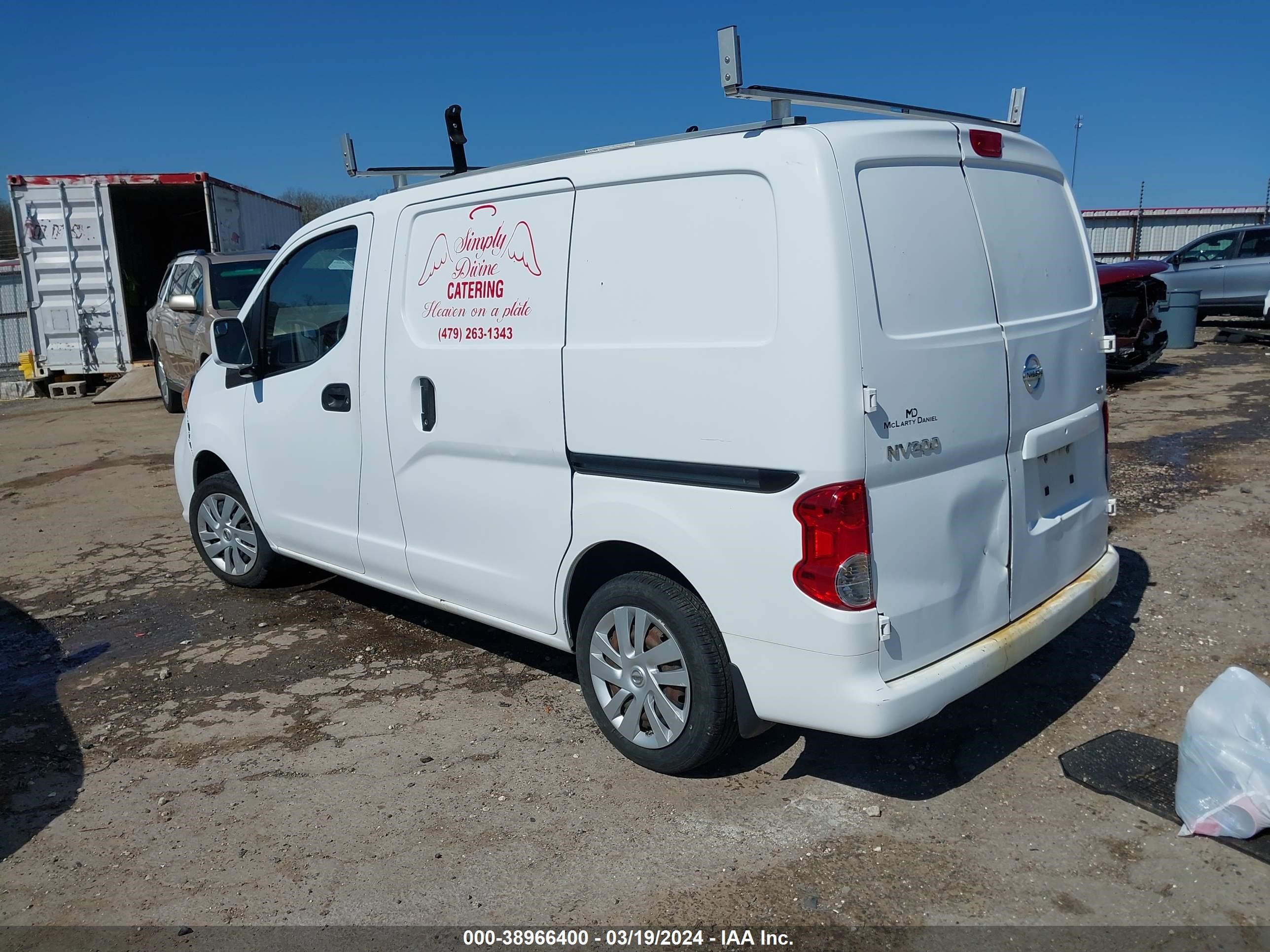 Photo 2 VIN: 3N6CM0KNXHK710082 - NISSAN NV200 