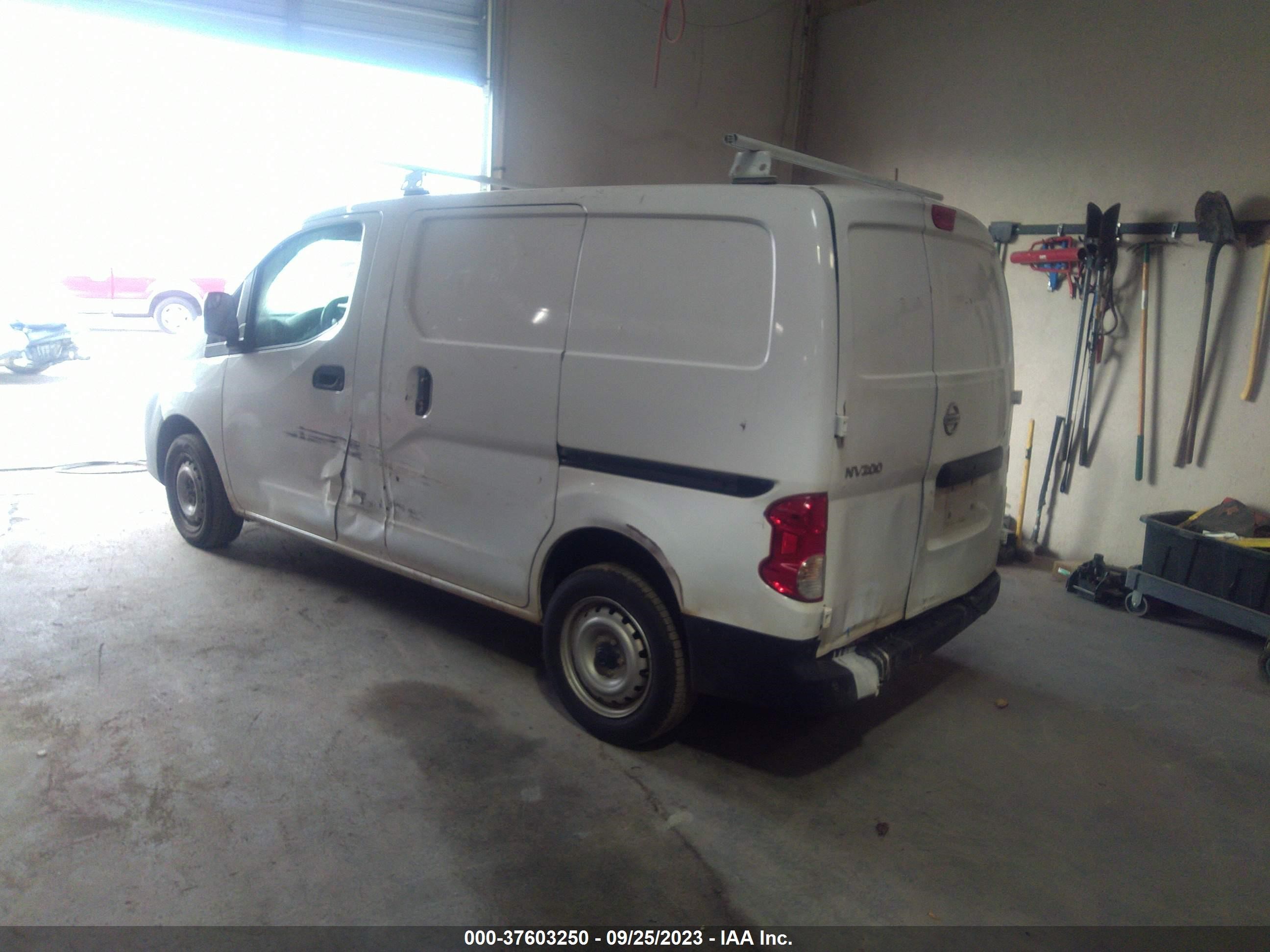 Photo 2 VIN: 3N6CM0KNXKK696272 - NISSAN NV200 