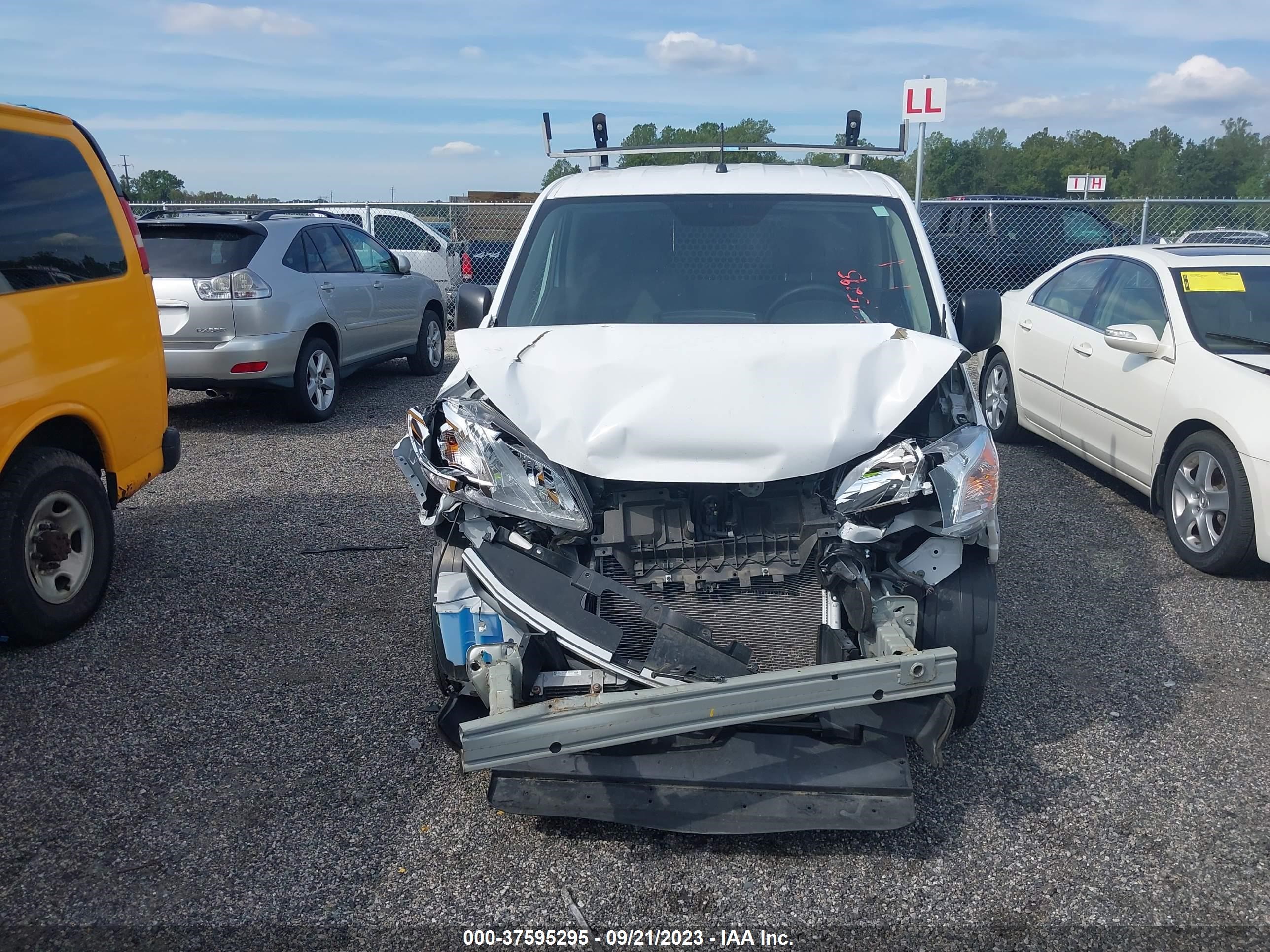 Photo 12 VIN: 3N6CM0KNXKK700899 - NISSAN NV200 