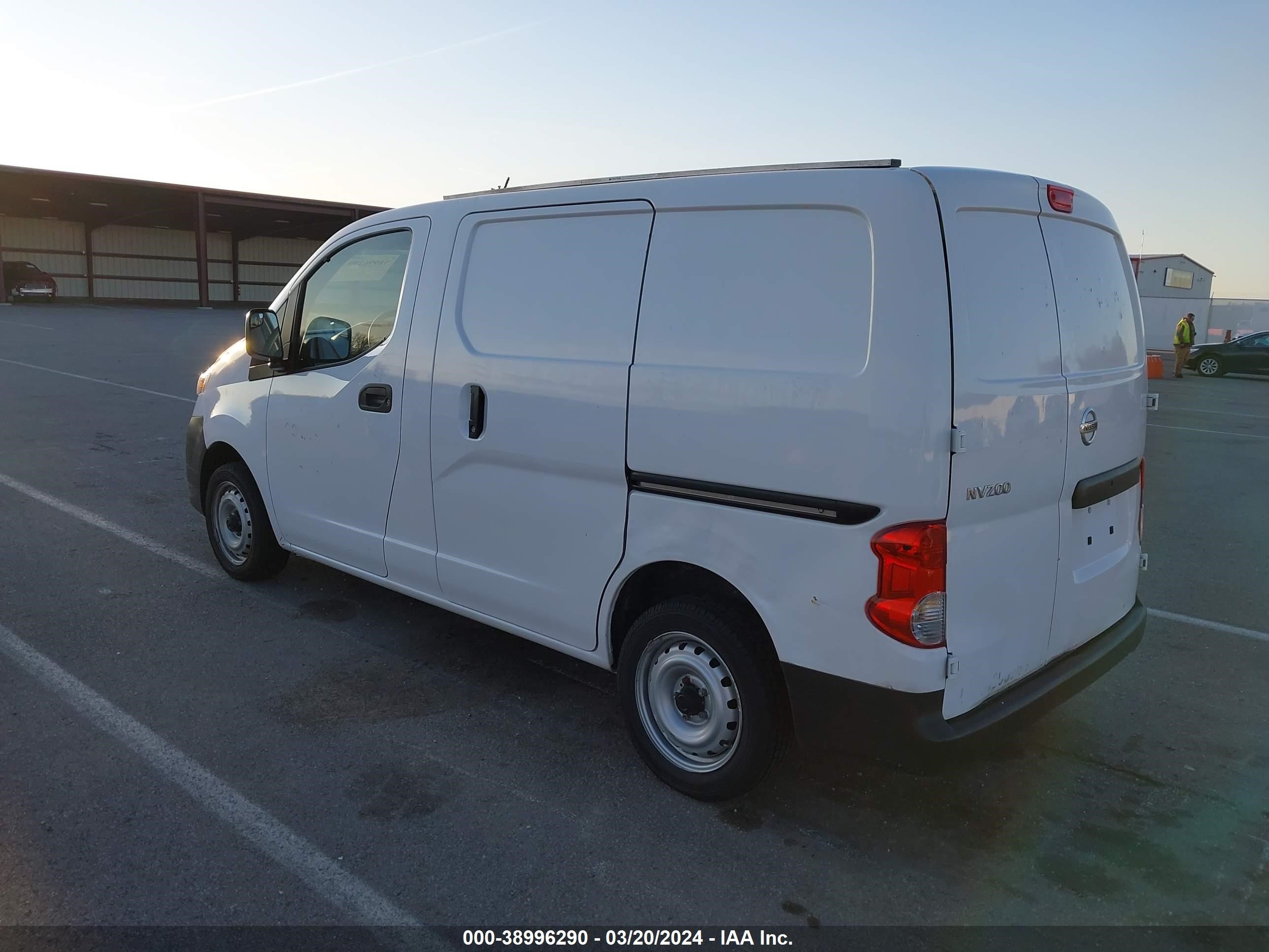 Photo 2 VIN: 3N6CM0KNXKK707559 - NISSAN NV200 