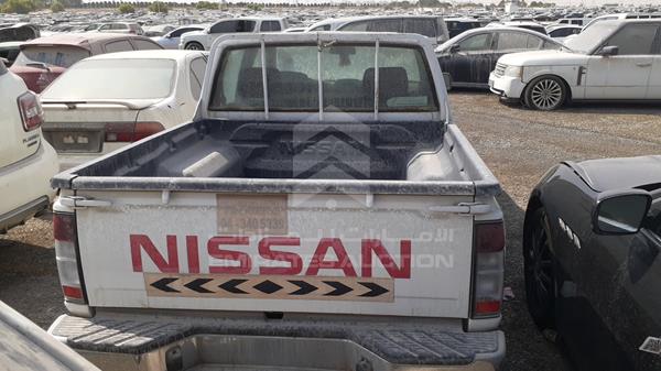 Photo 6 VIN: 3N6DD23S8EK027765 - NISSAN PICKUP 