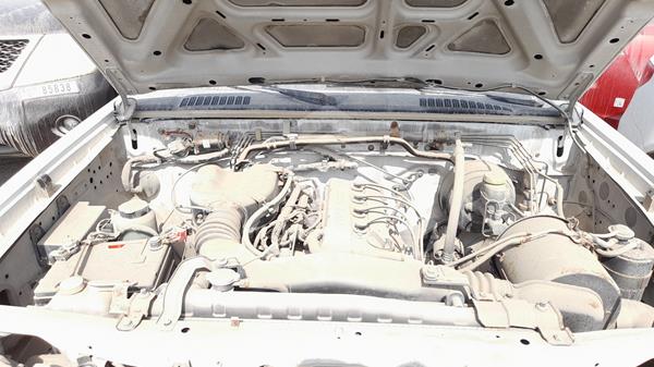 Photo 16 VIN: 3N6DD23X0GK003037 - NISSAN PICKUP 