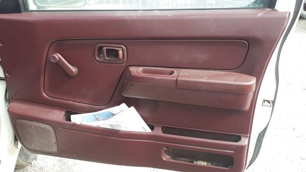 Photo 25 VIN: 3N6DD23X3GK008104 - NISSAN PICKUP 