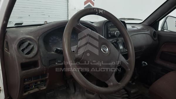 Photo 12 VIN: 3N6DD2AY7DK038438 - NISSAN PICKUP 