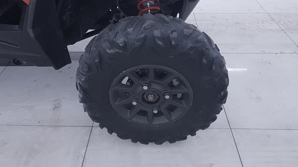 Photo 27 VIN: 3NSVFE921JF944543 - POLARIS RZR 1000CC 