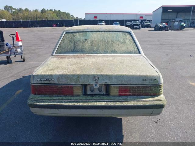 Photo 15 VIN: 3P3BP26C5FV806904 - PLYMOUTH RELIANT 