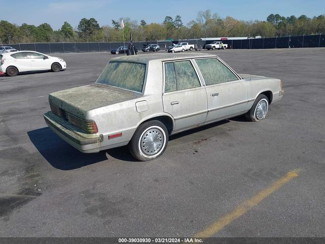 Photo 3 VIN: 3P3BP26C5FV806904 - PLYMOUTH RELIANT 