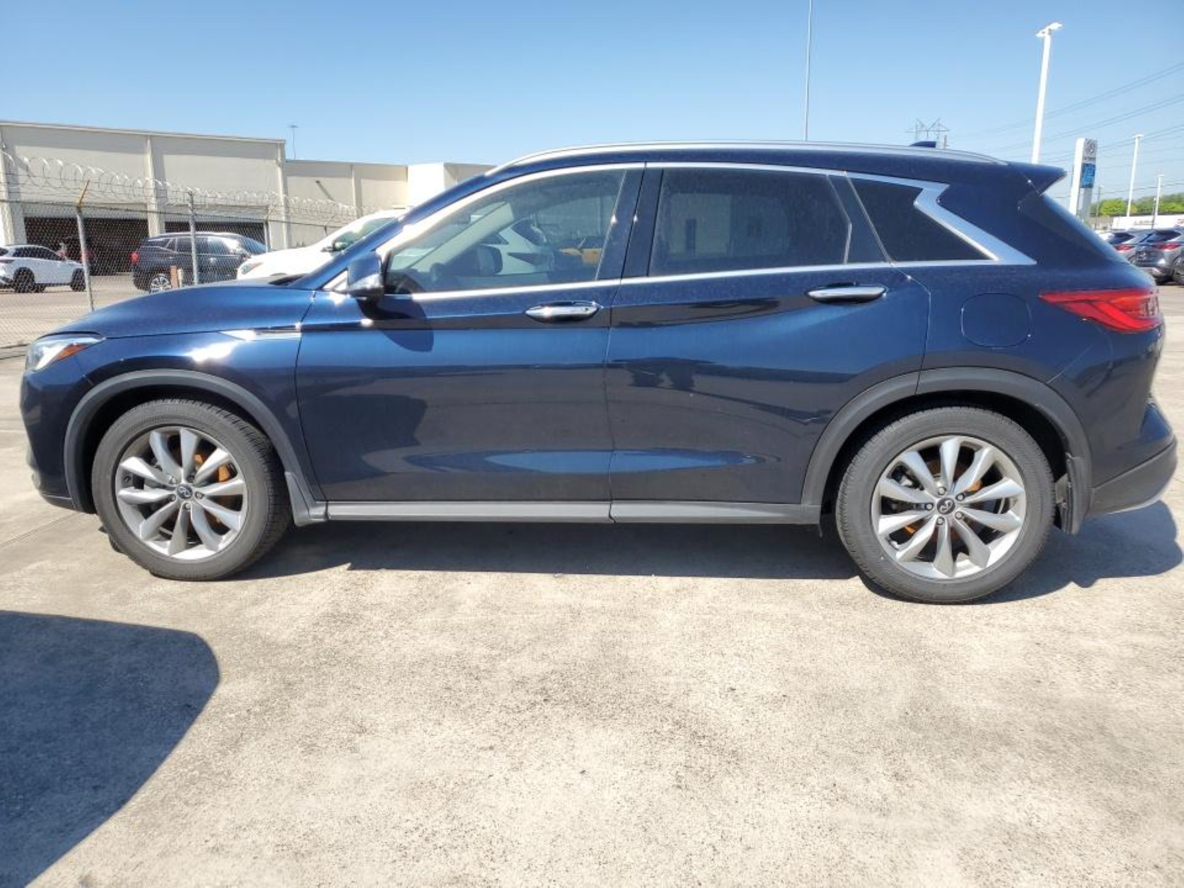 Photo 16 VIN: 3PCAJ5BA2MF106753 - INFINITI QX50 