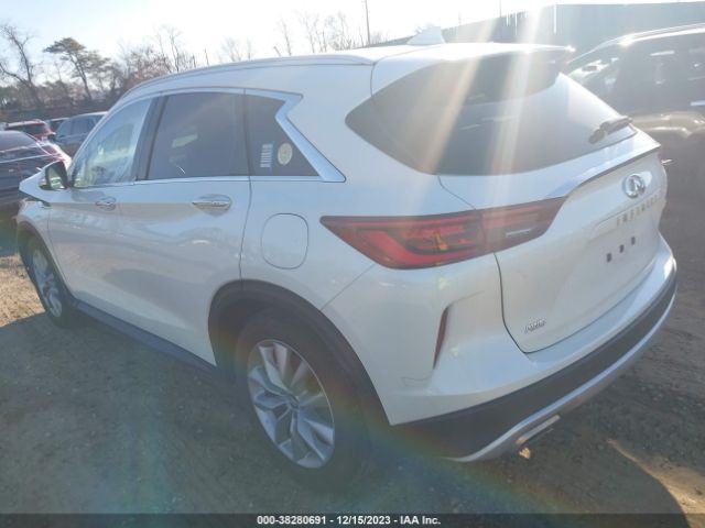 Photo 2 VIN: 3PCAJ5BB7NF109447 - INFINITI QX50 