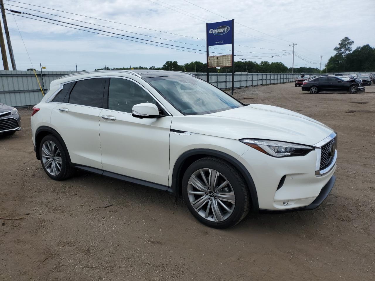 Photo 3 VIN: 3PCAJ5CB8MF112158 - INFINITI QX50 