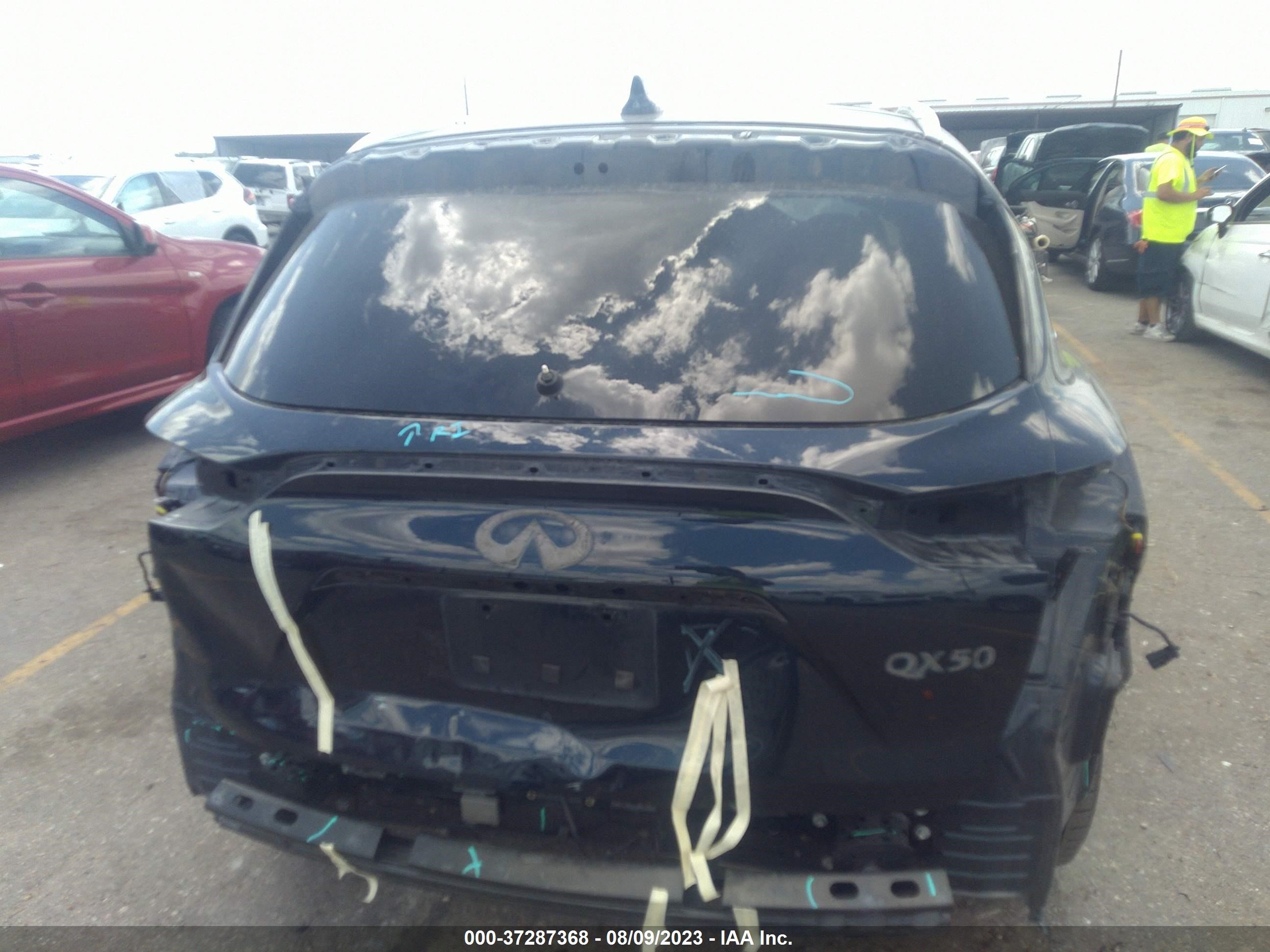 Photo 15 VIN: 3PCAJ5M12KF136250 - INFINITI QX50 