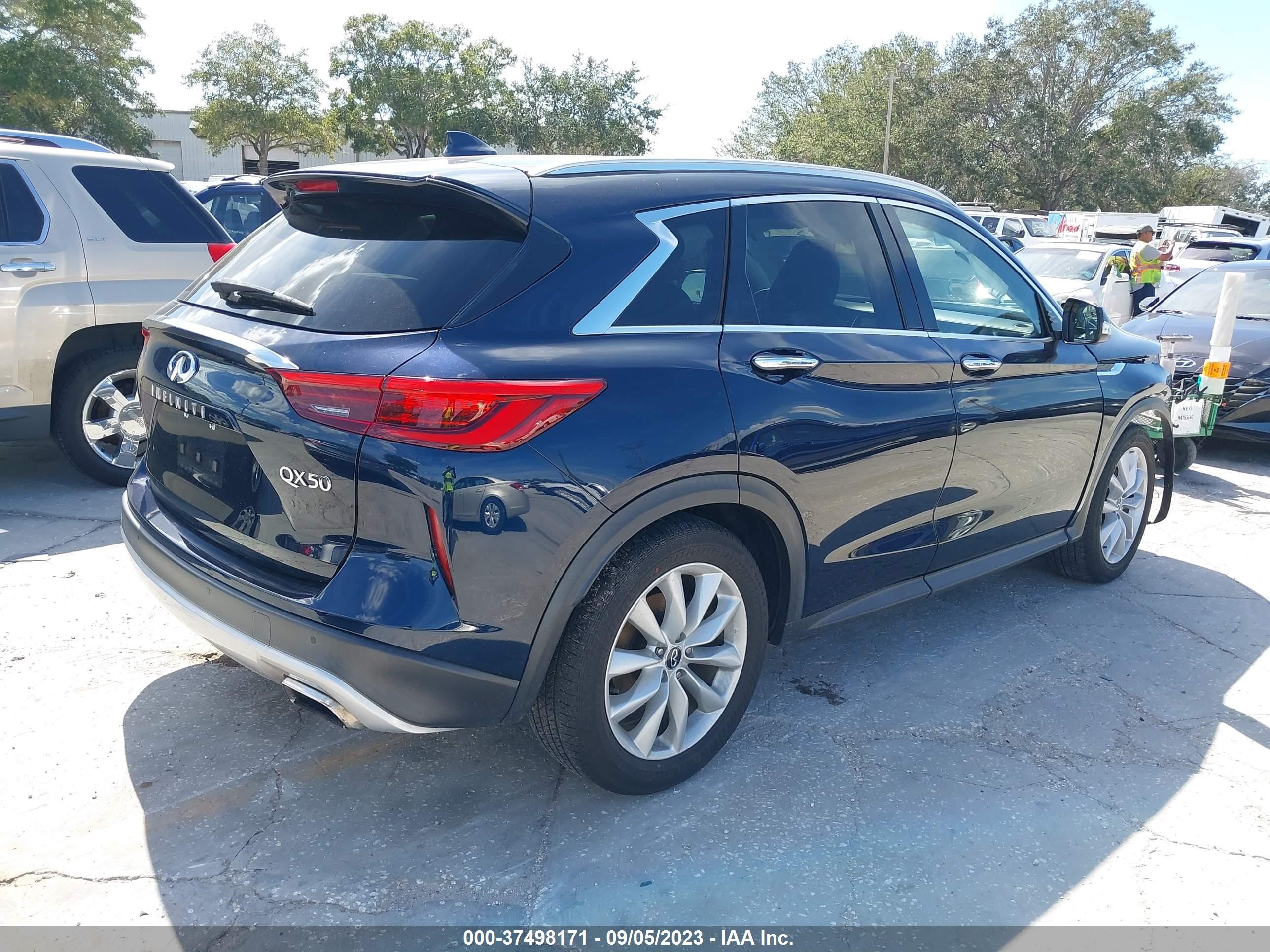 Photo 3 VIN: 3PCAJ5M13KF121207 - INFINITI QX50 