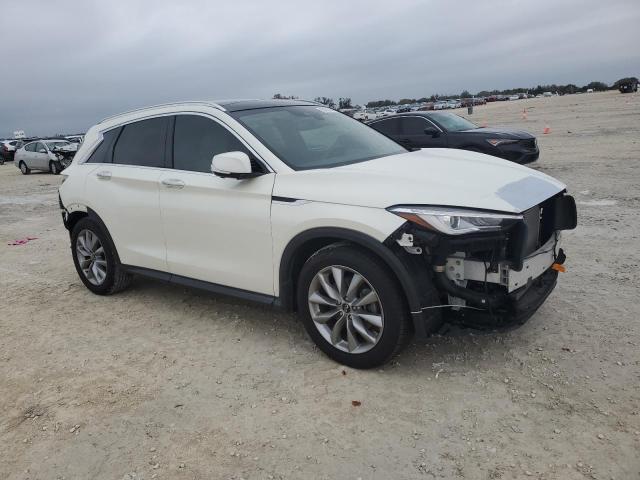 Photo 3 VIN: 3PCAJ5M18KF140108 - INFINITI QX50 