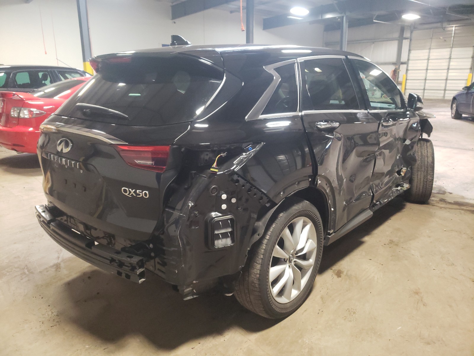 Photo 3 VIN: 3PCAJ5M30KF105841 - INFINITI QX50 