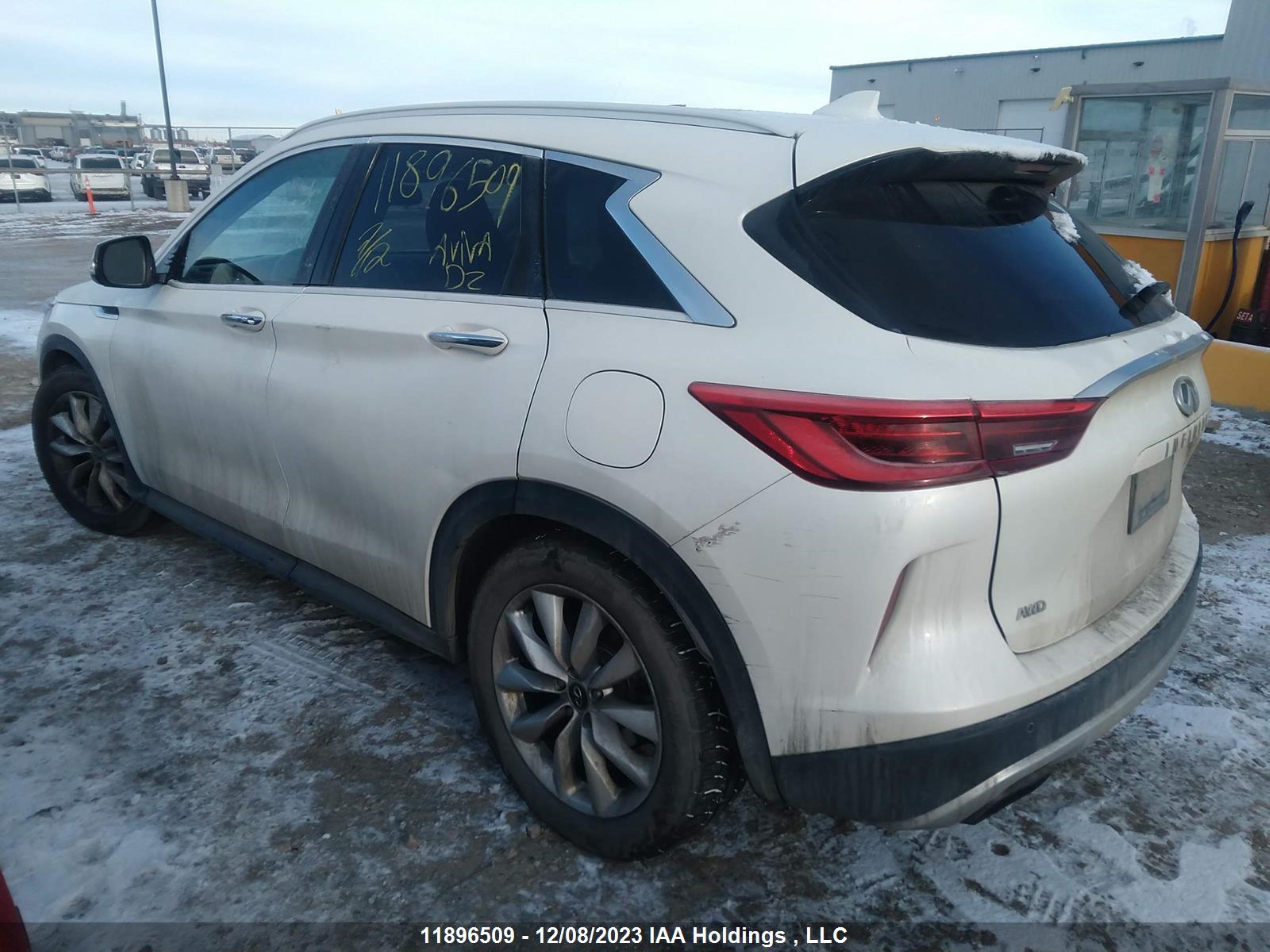 Photo 2 VIN: 3PCAJ5M34KF127101 - INFINITI QX50 