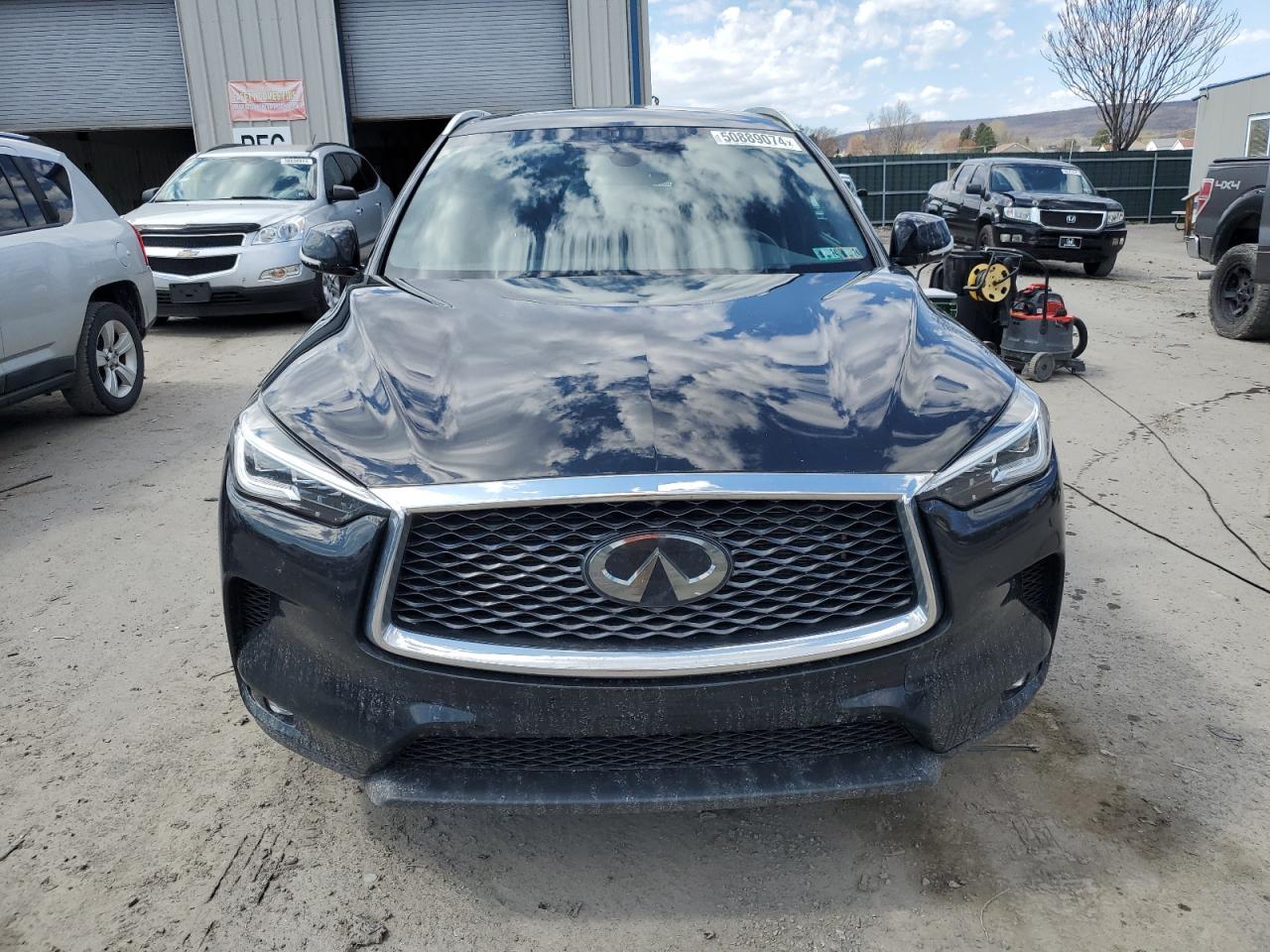 Photo 4 VIN: 3PCAJ5M36KF104726 - INFINITI QX50 