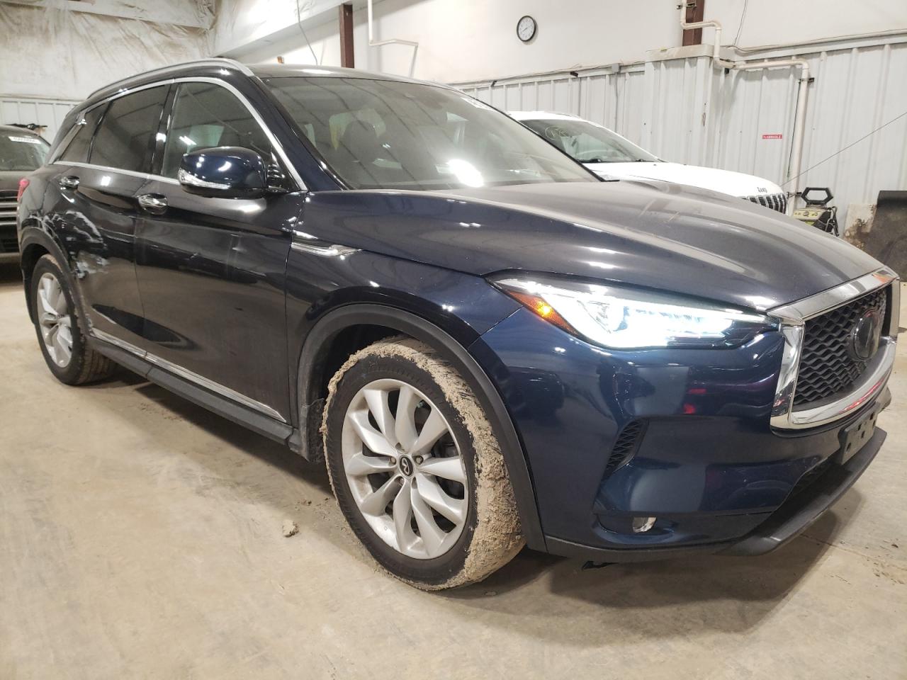 Photo 3 VIN: 3PCAJ5M37KF112317 - INFINITI QX50 