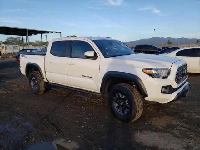 Photo 3 VIN: 3TMAZ5CN0JM062401 - TOYOTA TACOMA DOU 