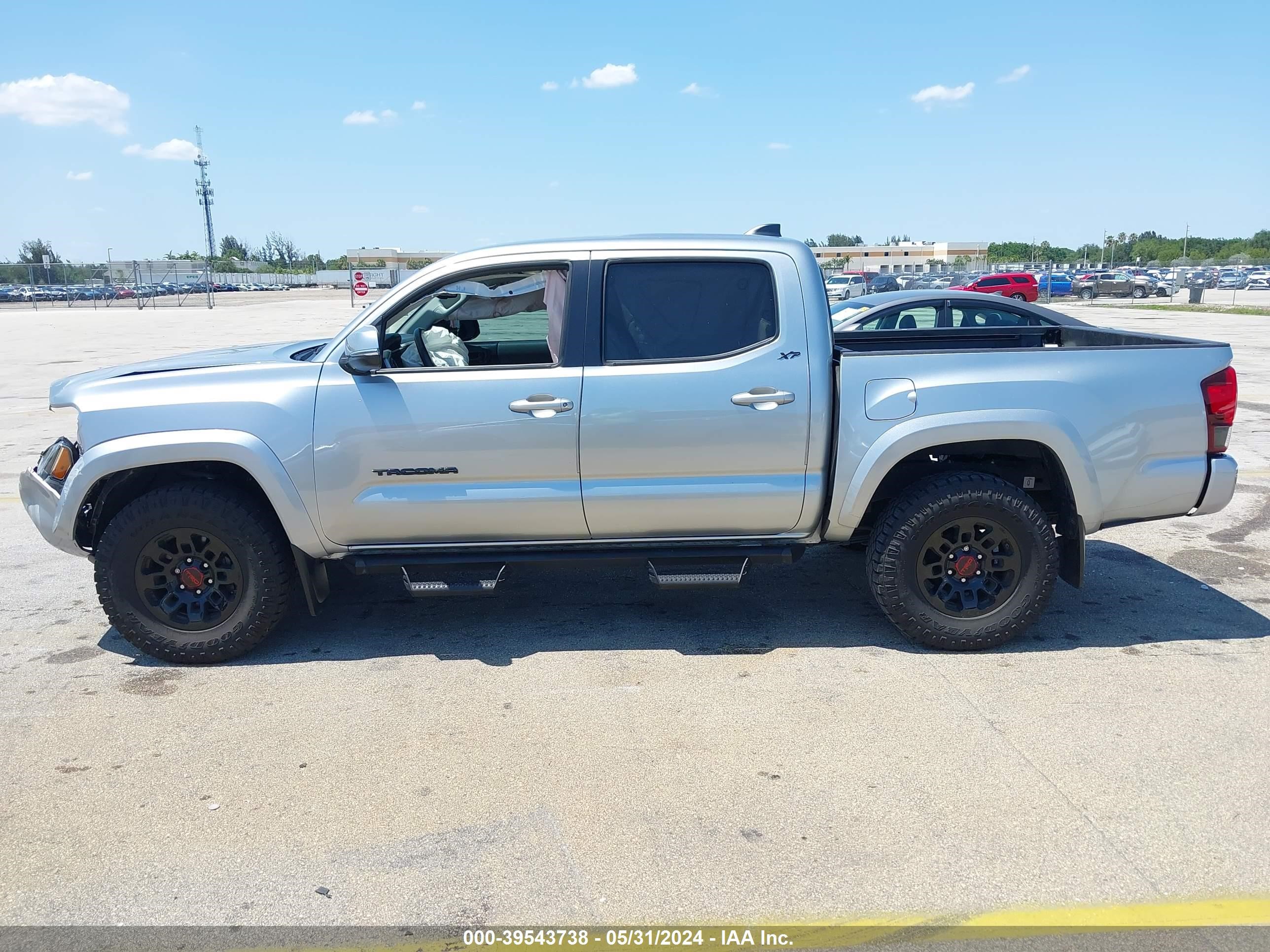 Photo 14 VIN: 3TMAZ5CN0NM182222 - TOYOTA TACOMA 