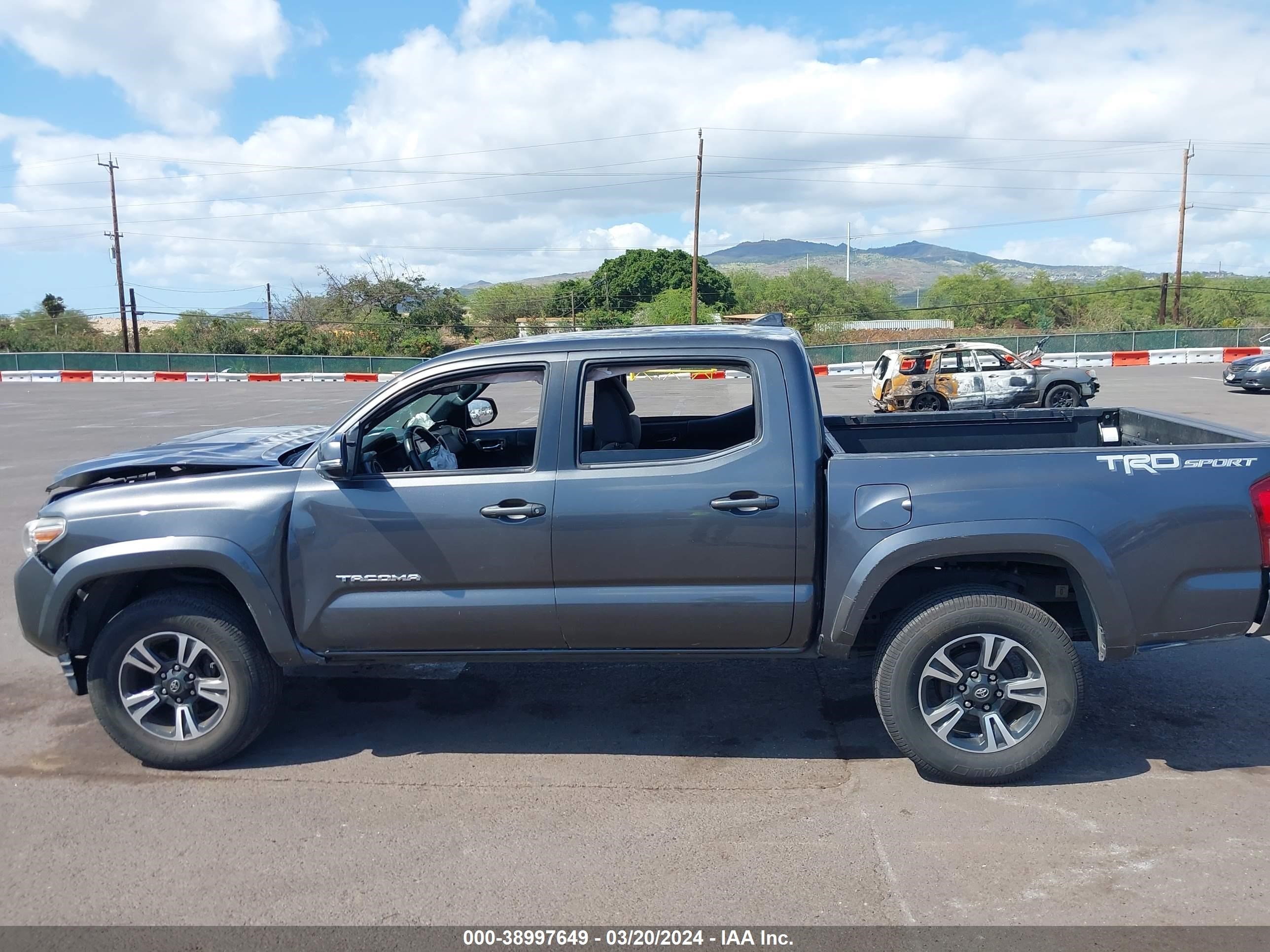 Photo 13 VIN: 3TMAZ5CN2GM014357 - TOYOTA TACOMA 