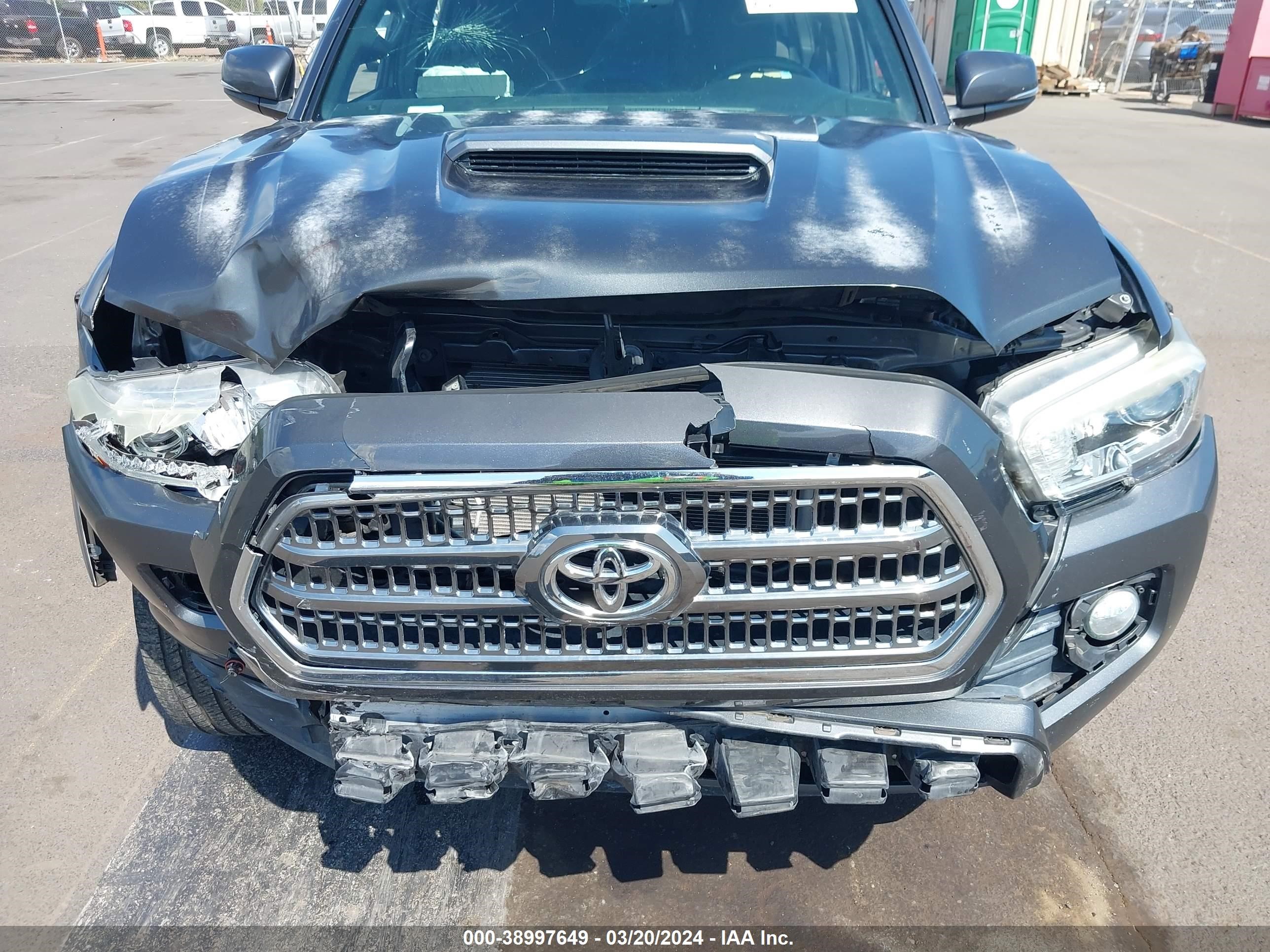 Photo 5 VIN: 3TMAZ5CN2GM014357 - TOYOTA TACOMA 