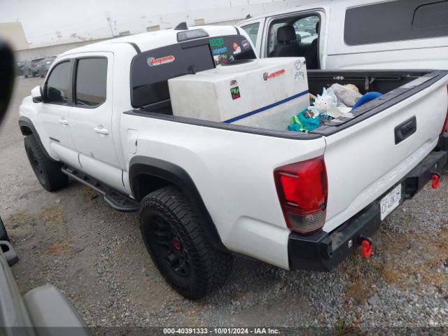 Photo 2 VIN: 3TMAZ5CN2JM060553 - TOYOTA TACOMA 