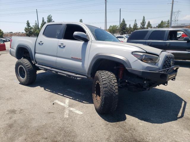 Photo 3 VIN: 3TMAZ5CN2JM063064 - TOYOTA TACOMA DOU 