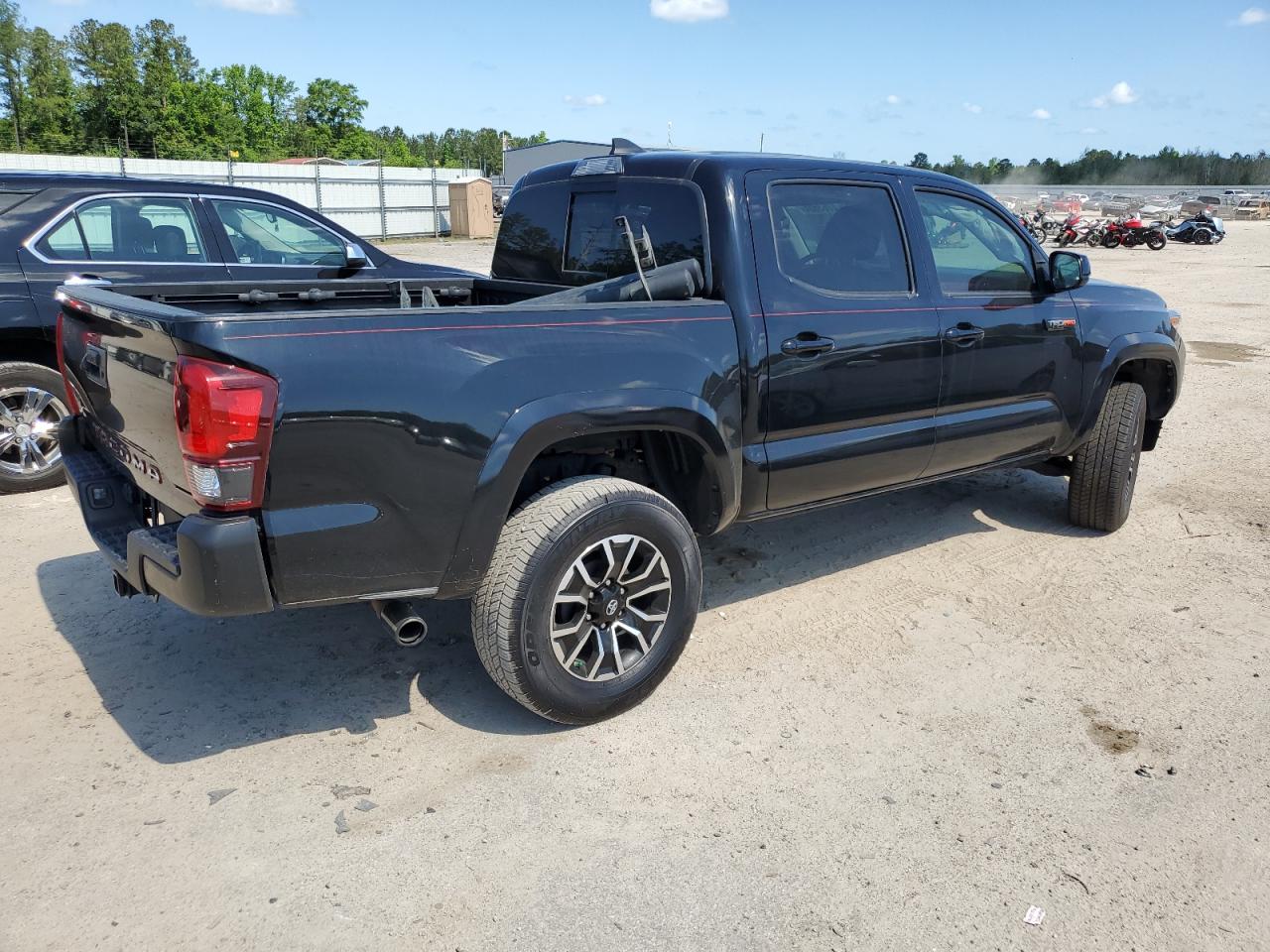 Photo 2 VIN: 3TMAZ5CN2KM092243 - TOYOTA TACOMA 