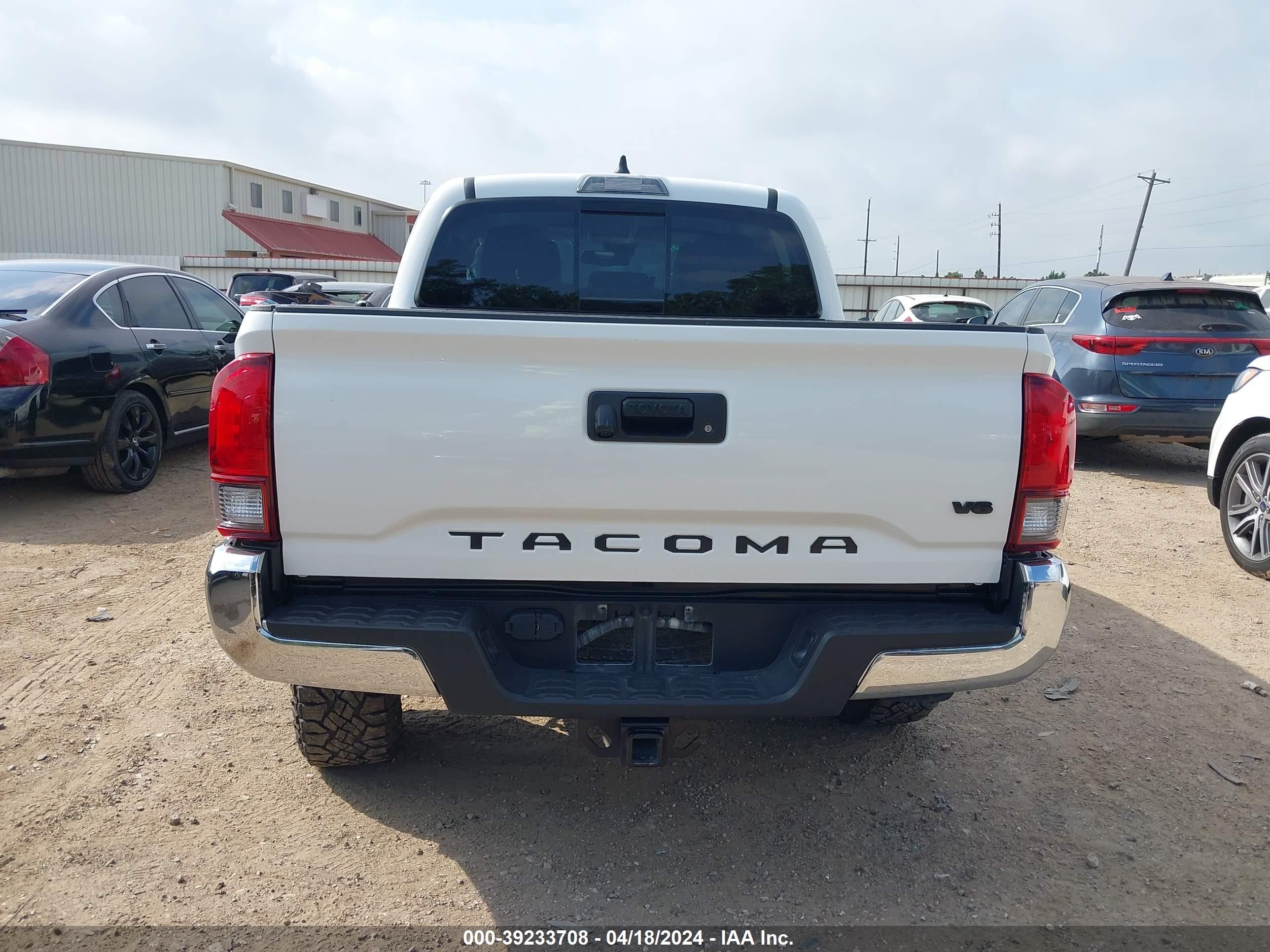 Photo 15 VIN: 3TMAZ5CN3PM199695 - TOYOTA TACOMA 