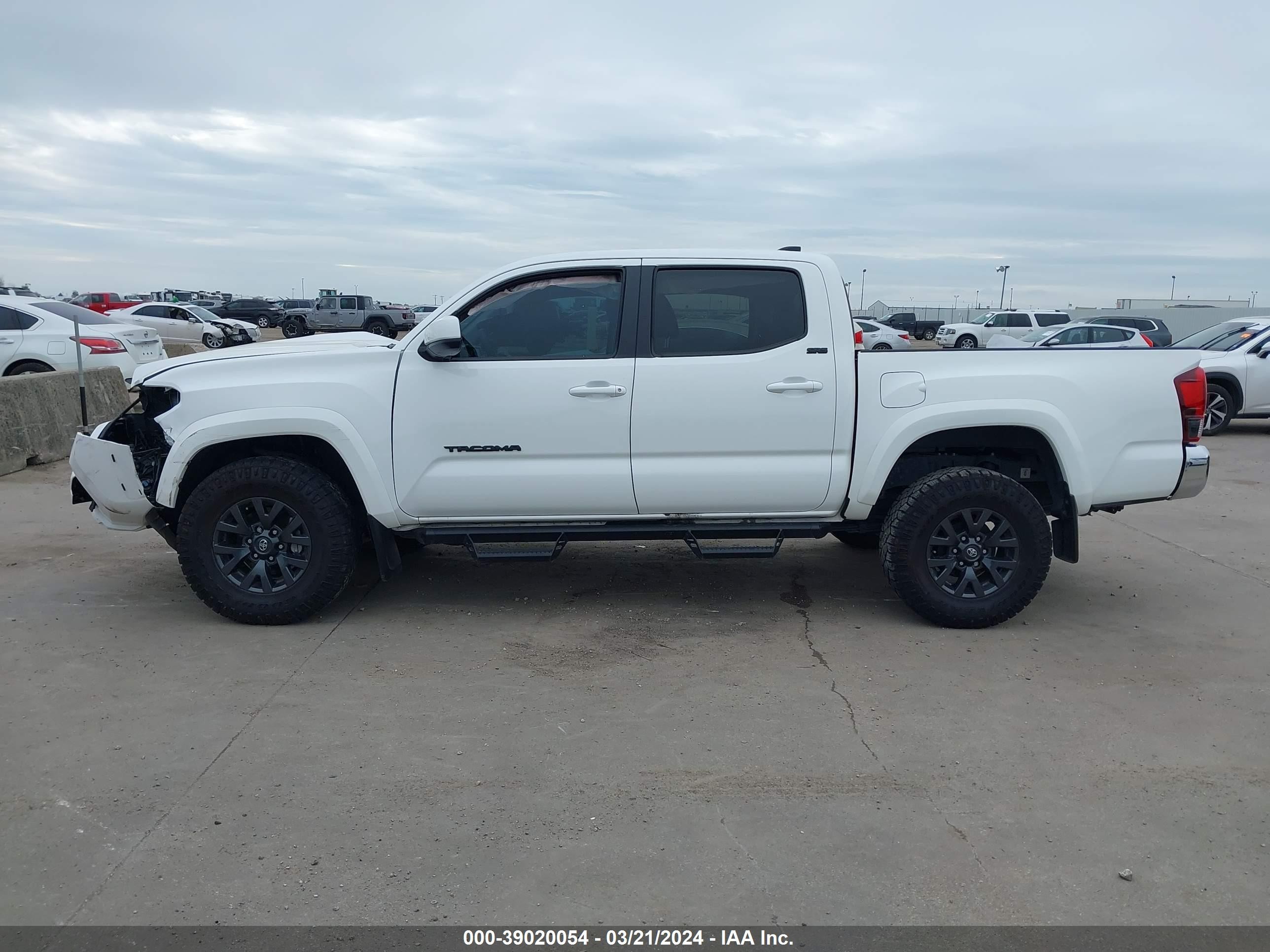 Photo 13 VIN: 3TMAZ5CN4PM201440 - TOYOTA TACOMA 