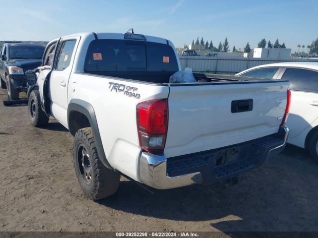 Photo 2 VIN: 3TMAZ5CN5JM074365 - TOYOTA TACOMA 