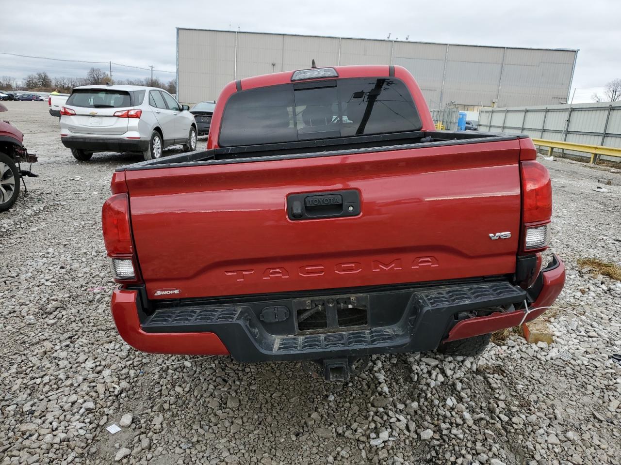 Photo 5 VIN: 3TMAZ5CN6JM070180 - TOYOTA TACOMA 