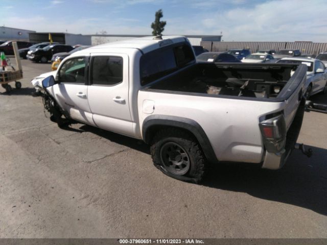 Photo 2 VIN: 3TMAZ5CN7JM066591 - TOYOTA TACOMA 