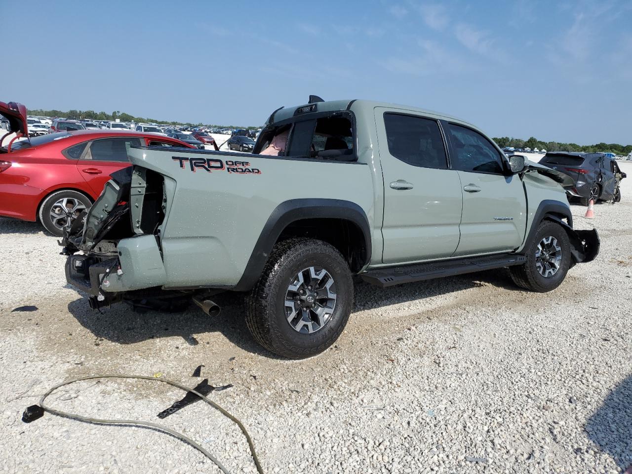 Photo 2 VIN: 3TMAZ5CN7PM208060 - TOYOTA TACOMA 