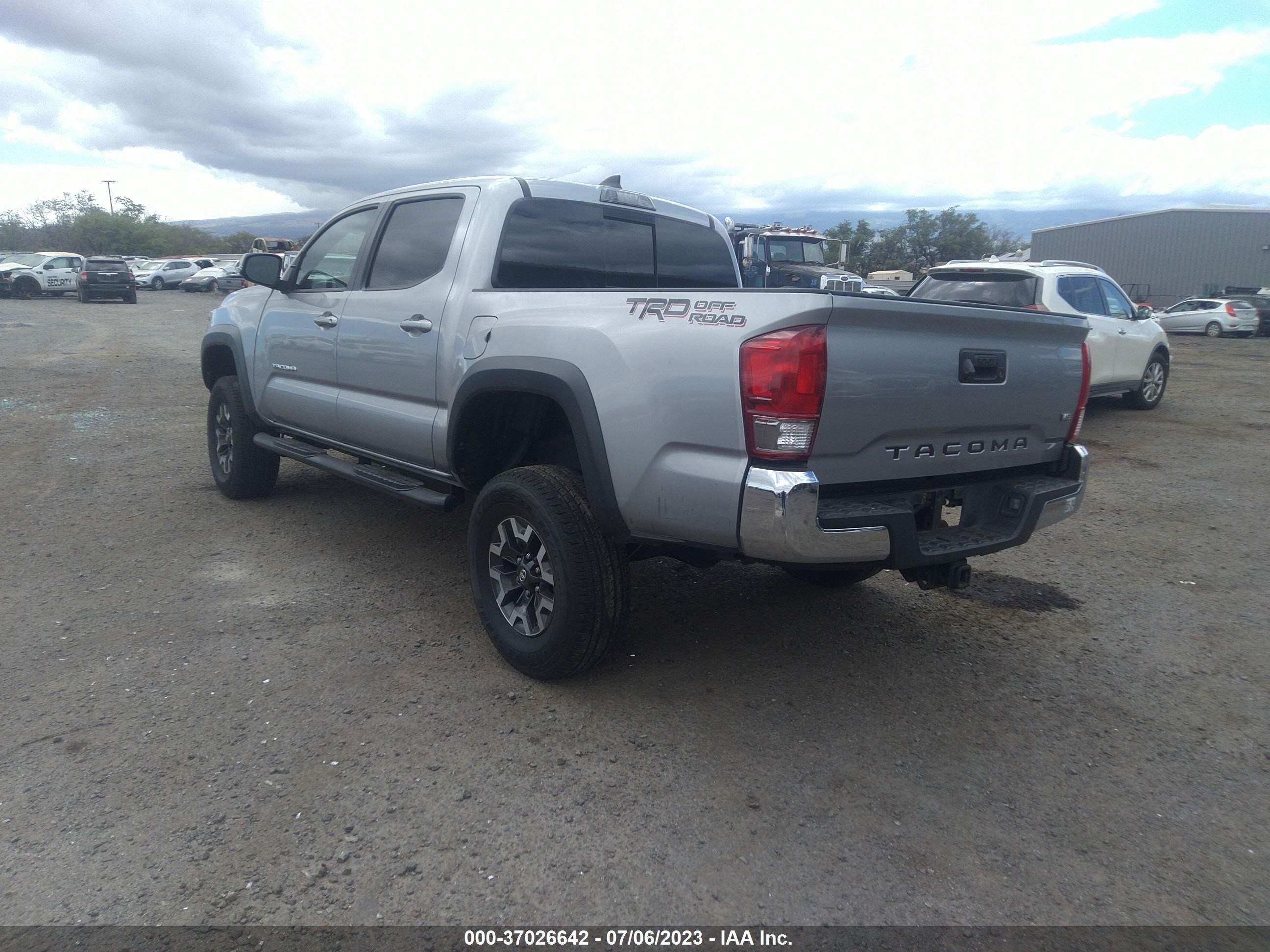 Photo 2 VIN: 3TMAZ5CN8HM033920 - TOYOTA TACOMA 